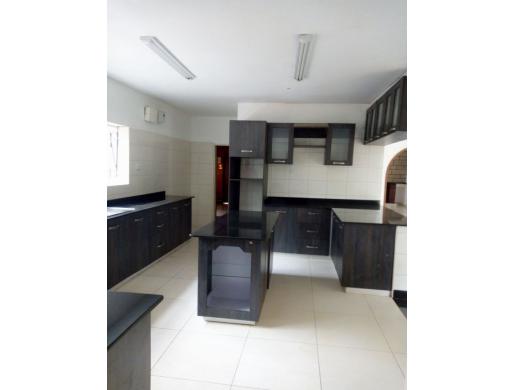 Modern Executive 6 Bedrooms Townhouse in Kitisuru Estate, Nairobi -  Kenya