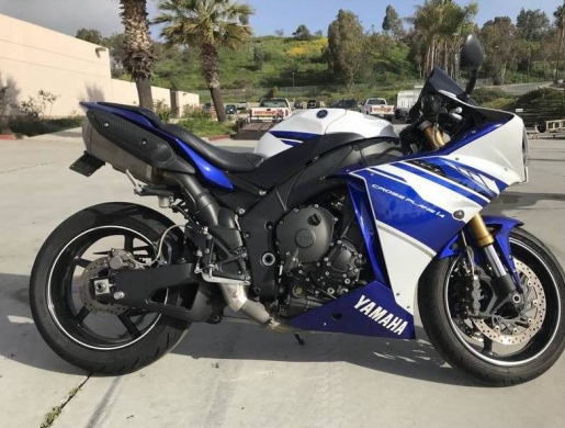 2014 Yamaha R1 whatsapp me on +971543681884 , Bilene Macia -  Mozambique