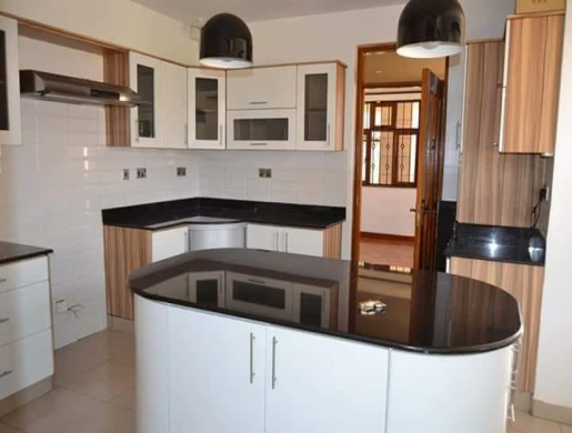 5 Bedroom Townhouse To Let in Lavington, Nairobi -  Kenya