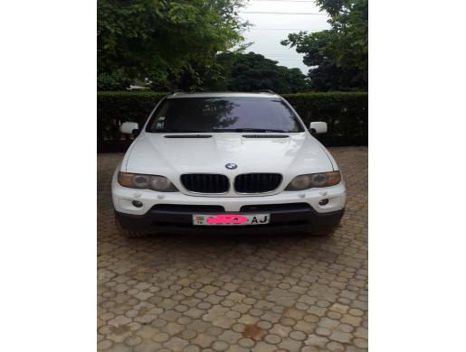 bMW X5, Lomé -  Togo