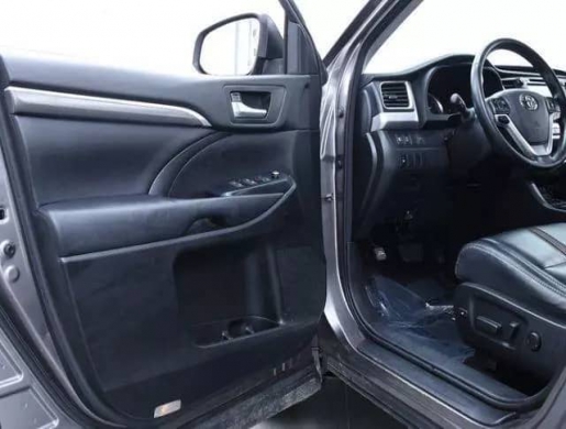 Buy 2019 Toyota Highlander SE Used For Sale, Nairobi -  Kenya