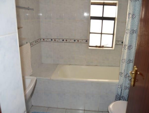 Hurlingham, Woodlands Rd, furnished two bedroom attic apartment , Nairobi -  Kenya