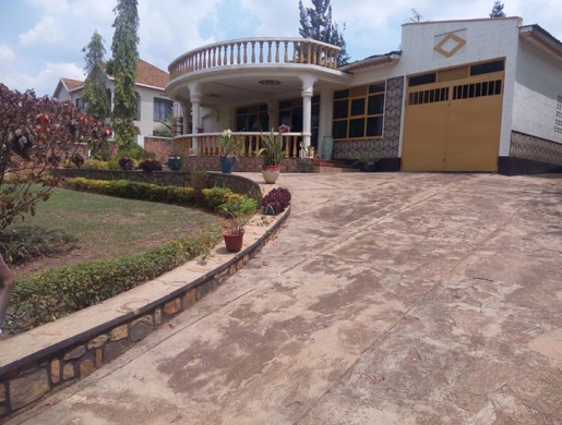 Kacyiru house for rent fully furnished 1000$, Kigali -  Rwanda