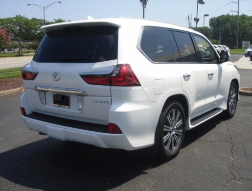 LEXUS LX 570 SUV Gulf Specs 2016 (White)  FOR SALE, Rukungiri -  Uganda