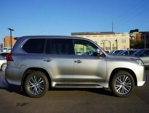 Selling my 2021 lexus lx 570 gcc gulf specs, Luanda -  Angola