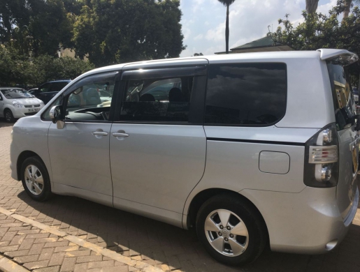 Selling my very nice toyota voxy, Nairobi -  Kenya